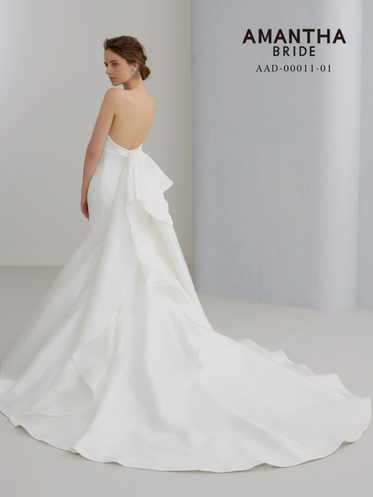 AAD-00011-01 オフホワイト② | AMANTHA BRIDE（アマンサ ブライド）ドレスコレクション | 交織ミカドを全体に使用したラグジュアリー感あふれるマーメイドドレスです。シルエットにこだわって作成しているのでとてもスタイル良く見えます。